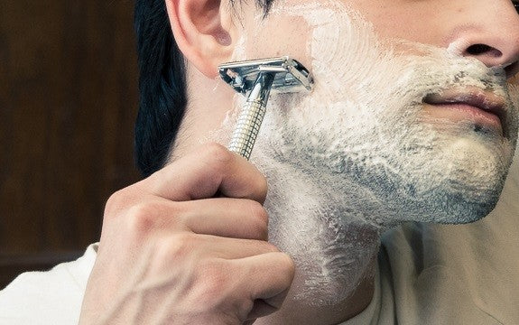 Come fare una rasatura perfetta: guida completa per una pelle liscia e senza irritazioni
